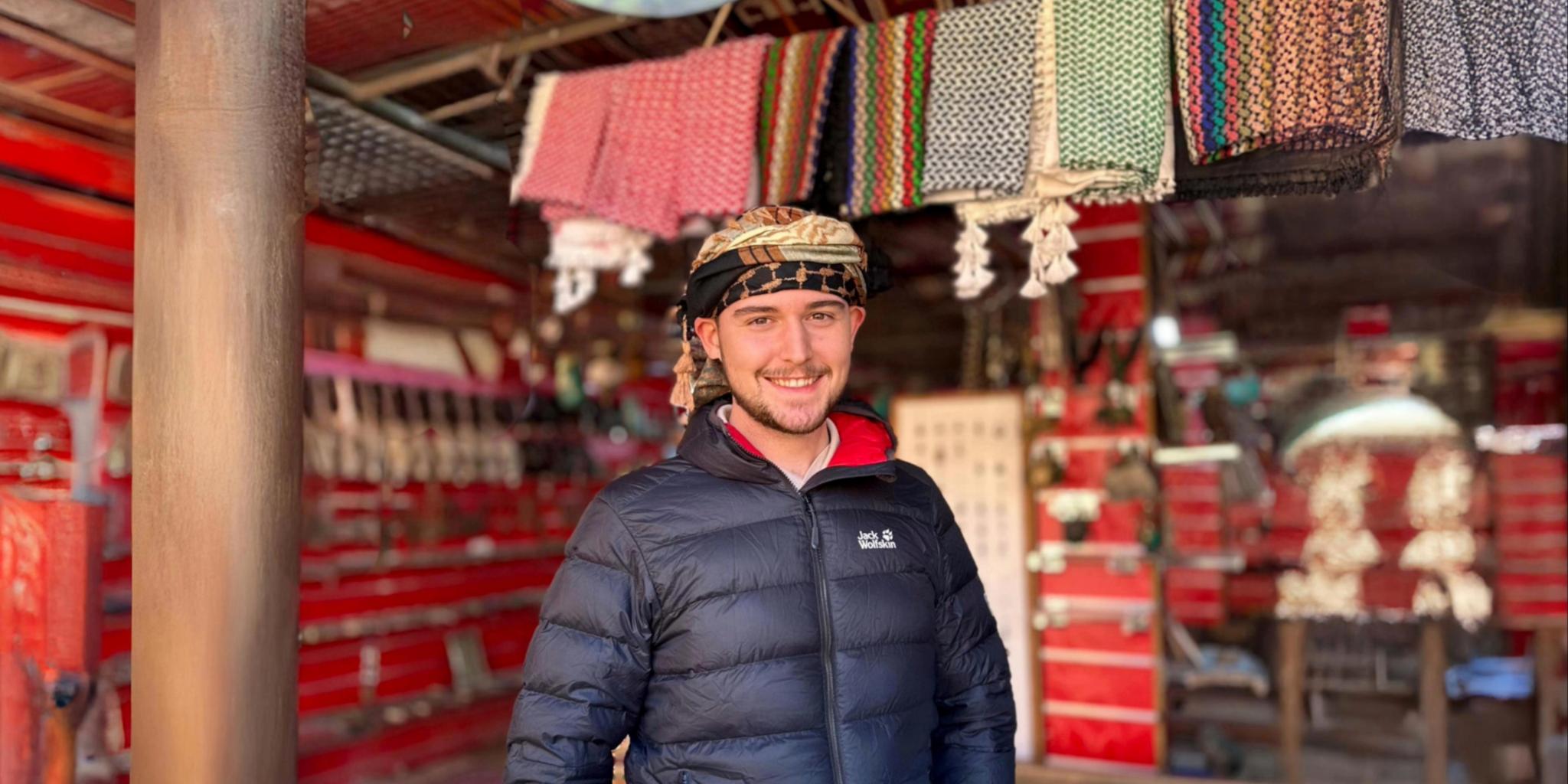 Noah Walczuch, Theologiestudent aus Regensburg, in Petra, Jordanien.